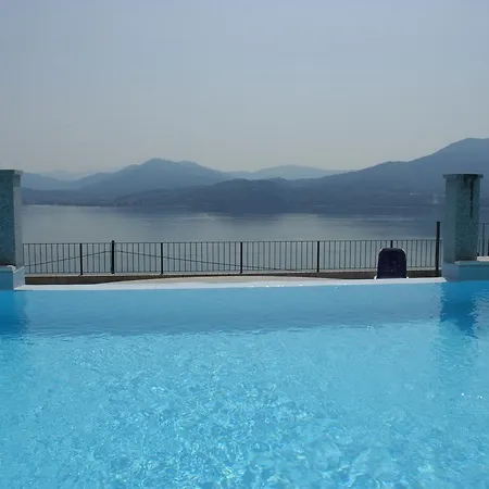 Lejlighedshotel Il Vigneto Oggebbio